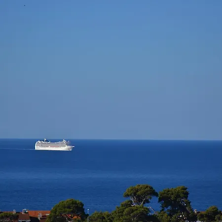Design White * Dubrovnik